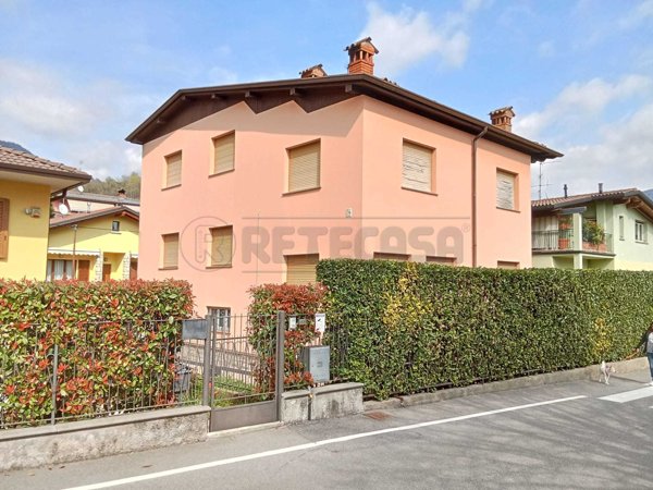 casa indipendente in affitto a Nembro
