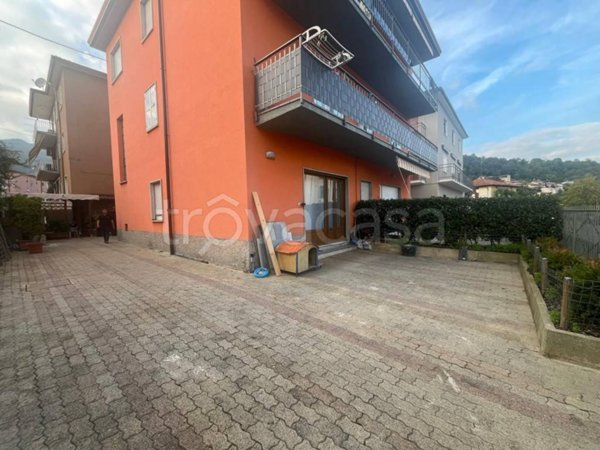 negozio in affitto a Nembro