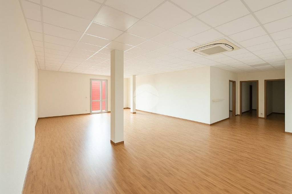 ufficio in affitto ad Orio al Serio