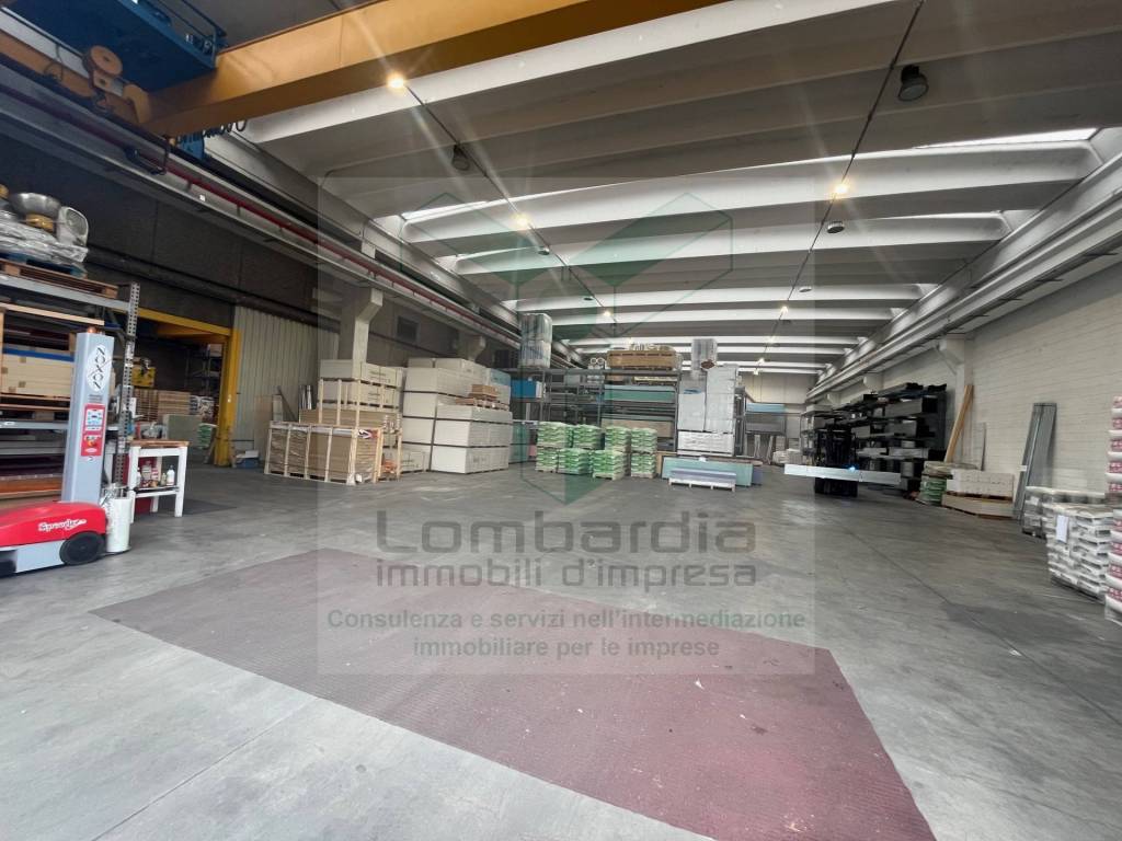 capannone in affitto ad Osio Sopra