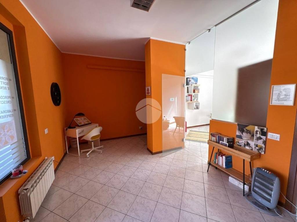 ufficio in affitto ad Osio Sopra