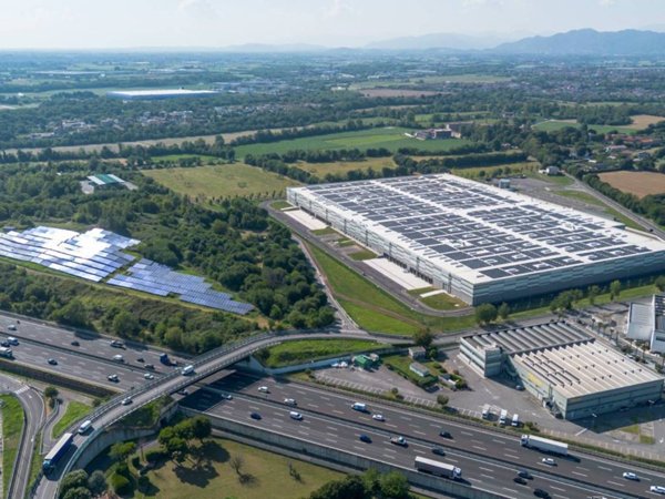 locale commerciale in affitto ad Osio Sotto