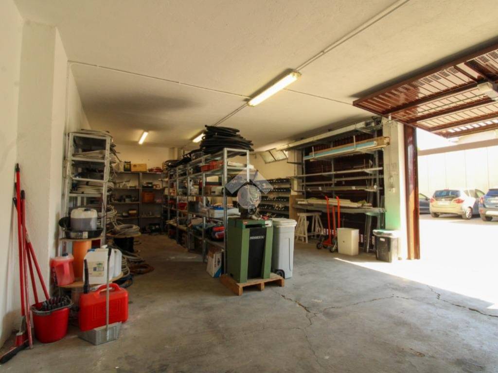 locale commerciale in affitto ad Osio Sotto