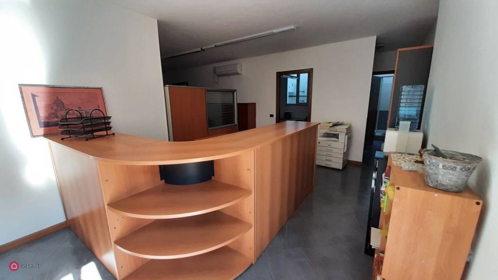 ufficio in affitto ad Osio Sotto