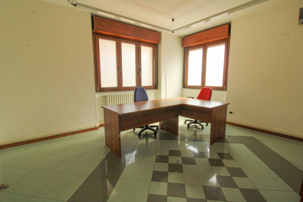 ufficio in affitto ad Osio Sotto