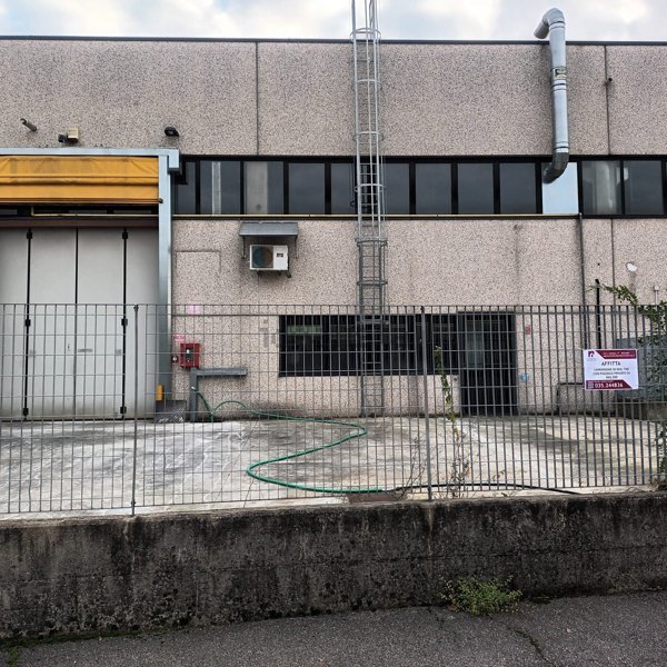 ufficio in affitto ad Osio Sotto