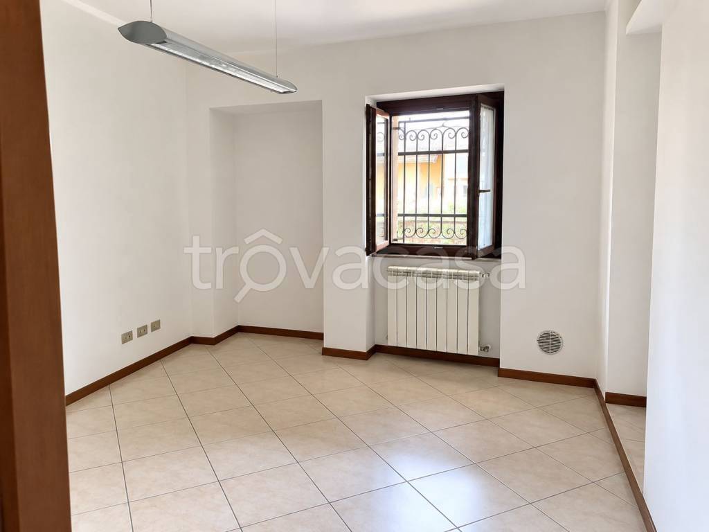 ufficio in affitto ad Osio Sotto