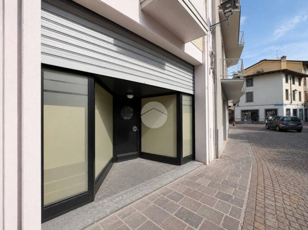 negozio in affitto ad Osio Sotto
