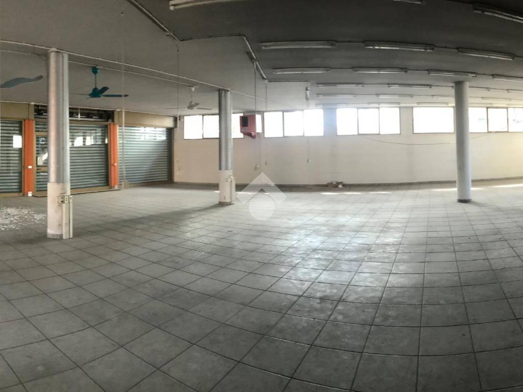 negozio in affitto a Pedrengo
