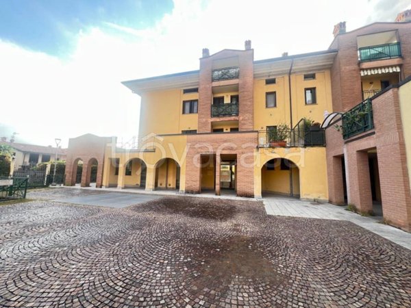 negozio in affitto a Pedrengo