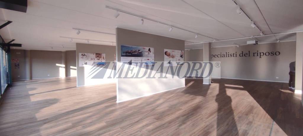 negozio in affitto a Pedrengo