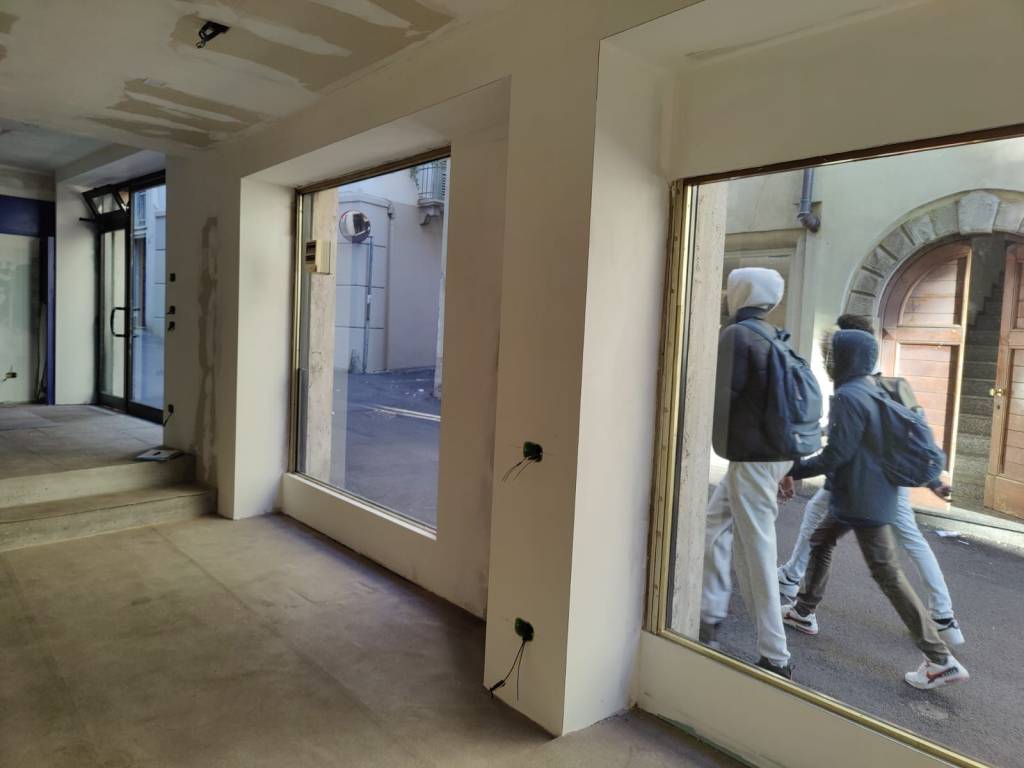 negozio in affitto a Ponte San Pietro