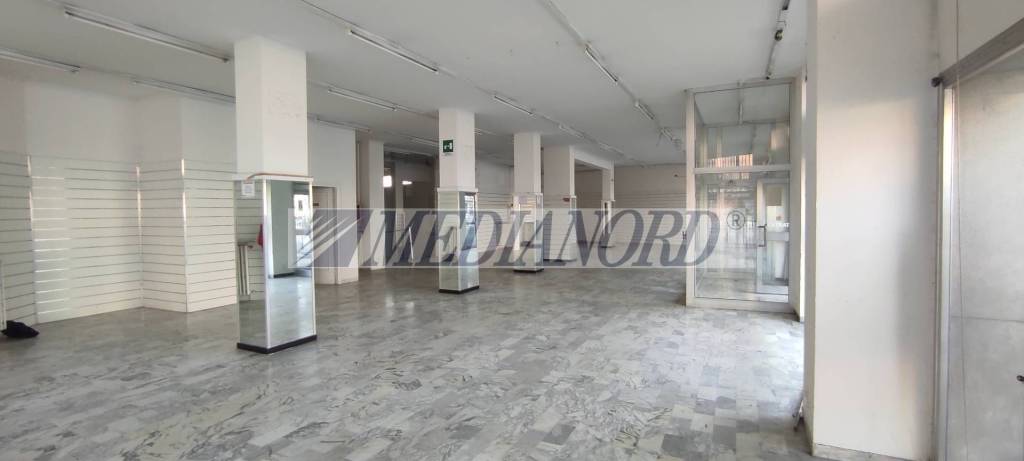 negozio in affitto a Pontida