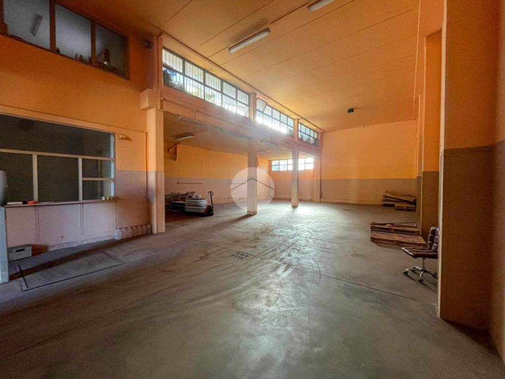locale commerciale in affitto a Pontirolo Nuovo