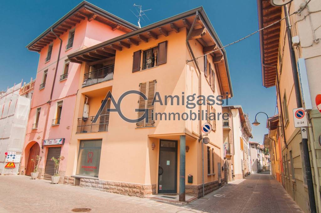 negozio in affitto a Pontirolo Nuovo