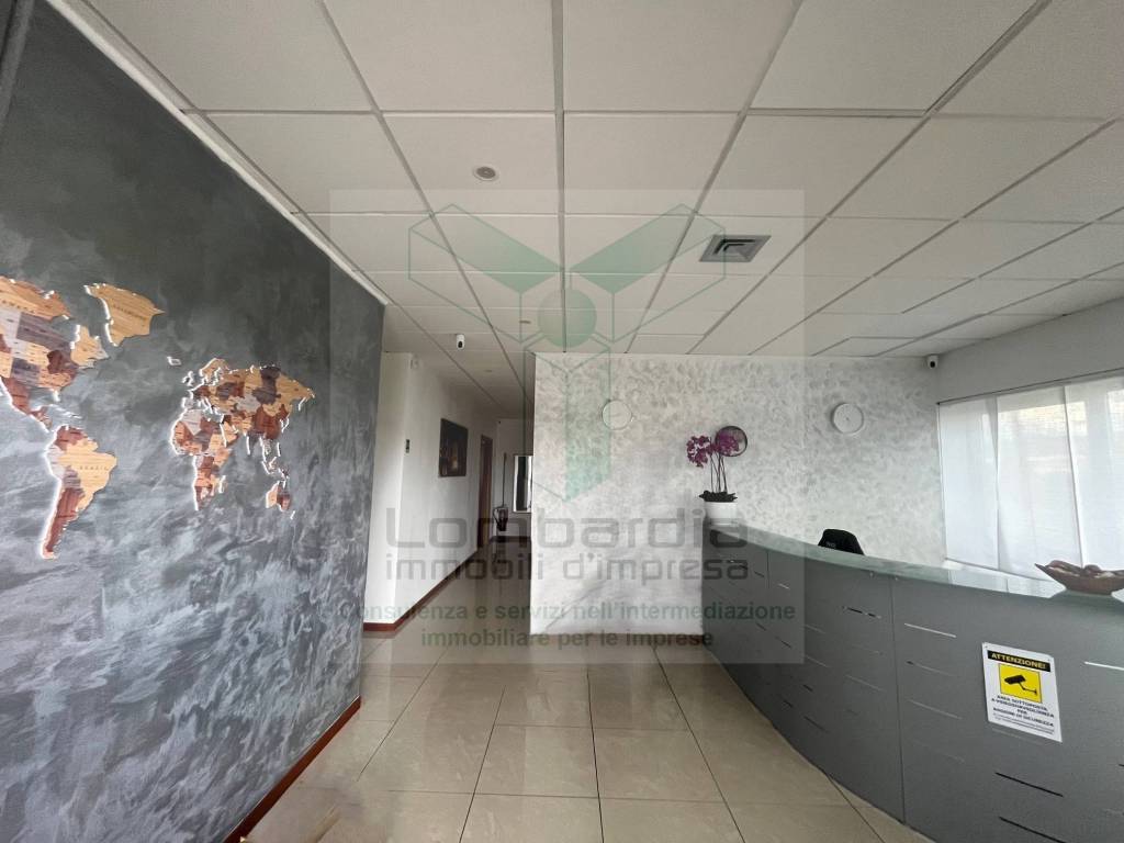 ufficio in affitto a Presezzo