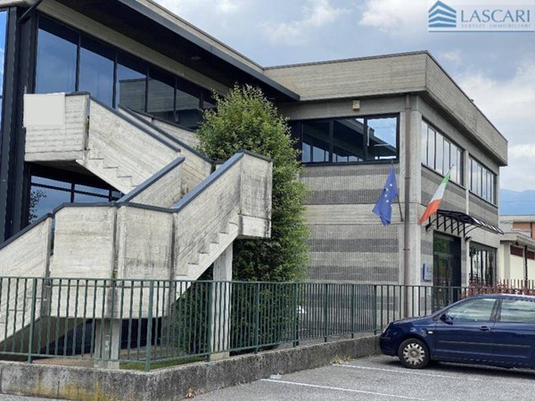 ufficio in affitto a Presezzo