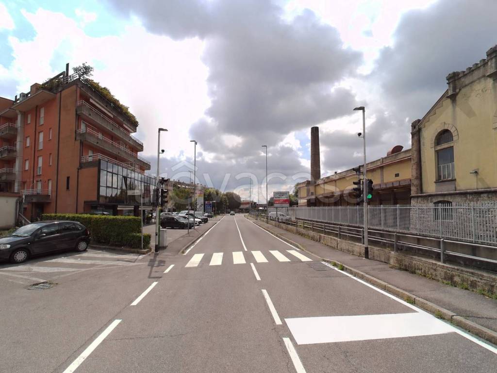 negozio in affitto a Ranica