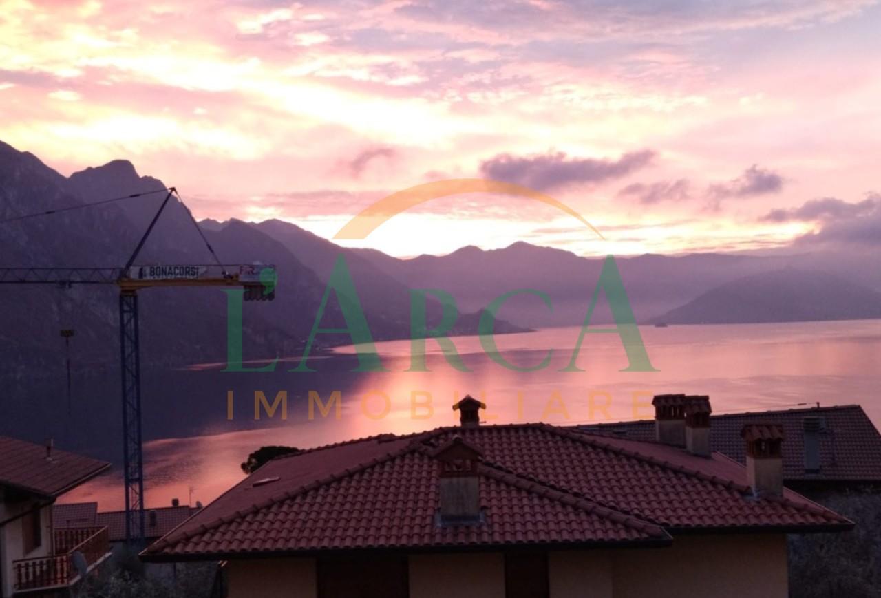 appartamento in affitto a Riva di Solto