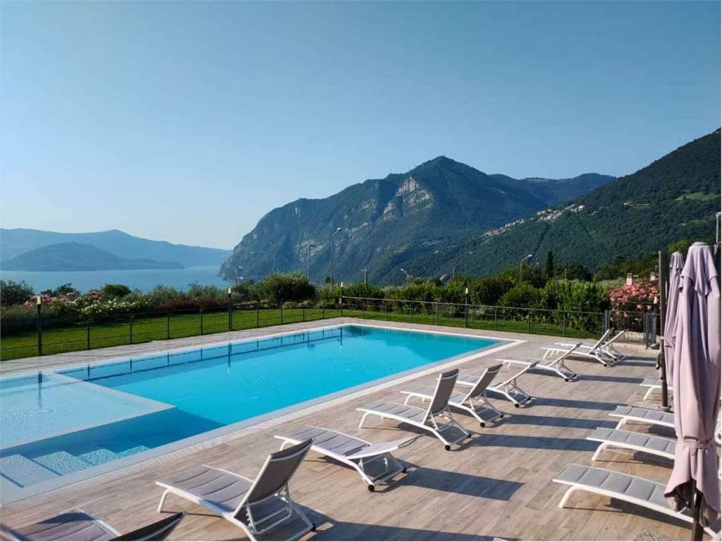appartamento in affitto a Riva di Solto