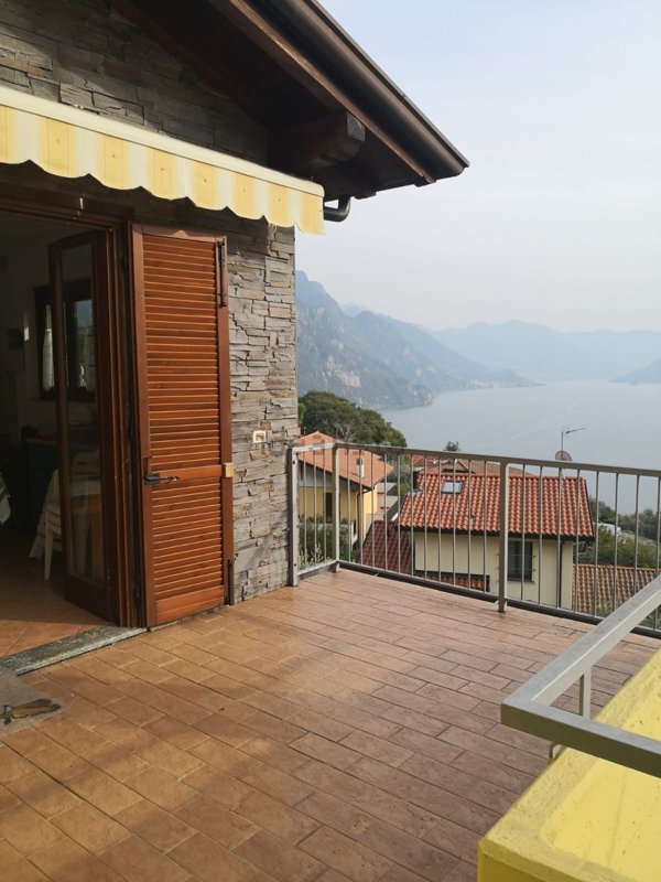 appartamento in affitto a Riva di Solto