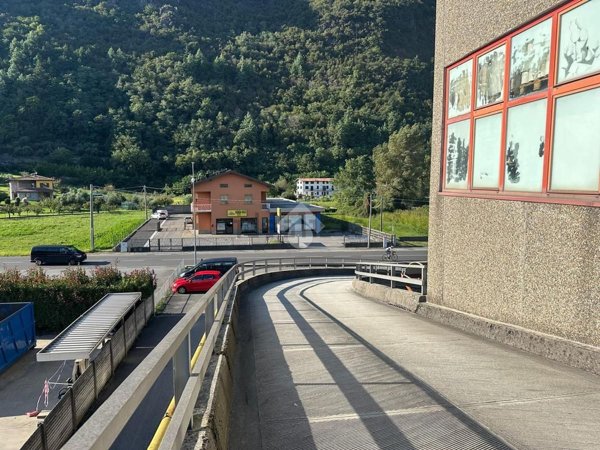 capannone in affitto a Rogno