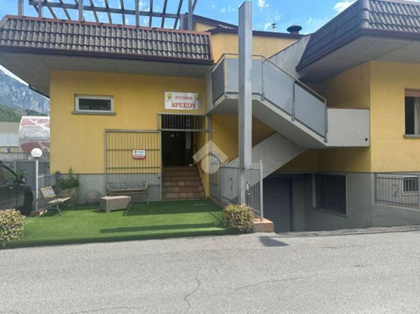 negozio in affitto a Rogno