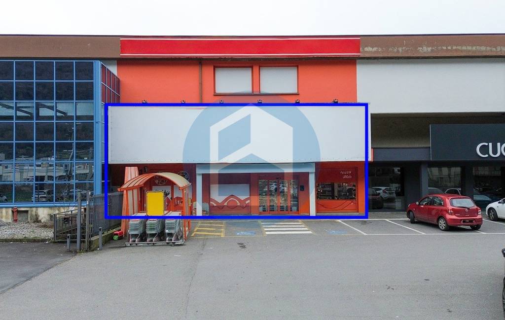 negozio in affitto a Rogno