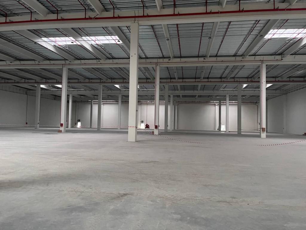 locale commerciale in affitto a Romano di Lombardia in zona Cappuccini