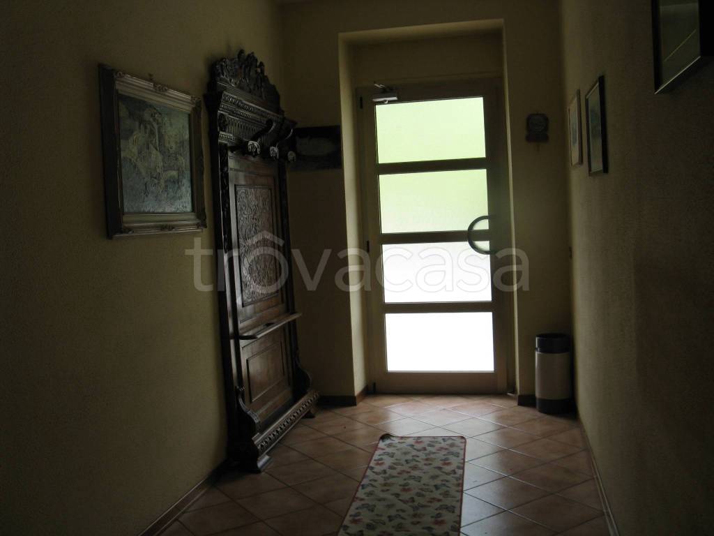 appartamento in affitto a Roncola