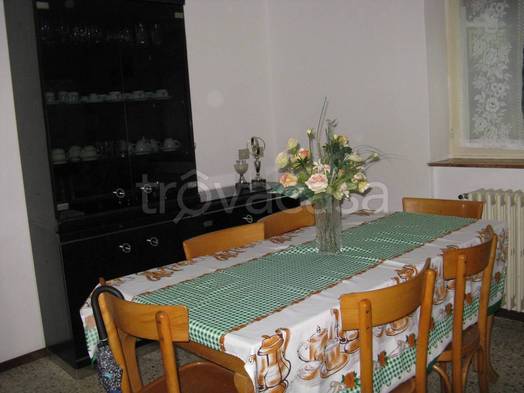 appartamento in affitto a Roncola