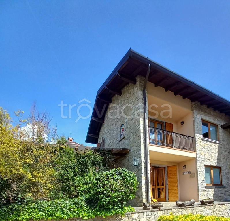 casa indipendente in affitto a Rovetta
