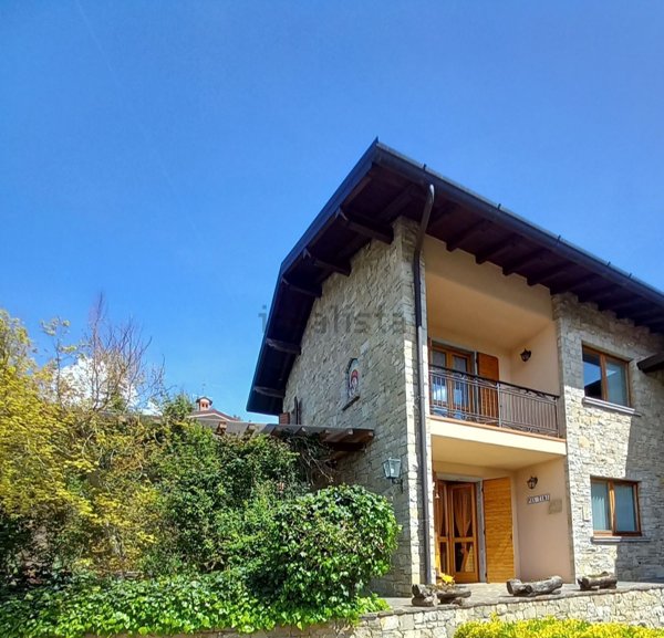 casa indipendente in affitto a Rovetta