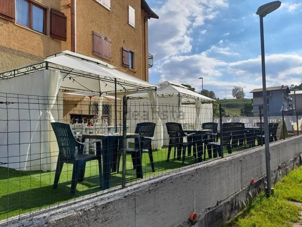 negozio in affitto a Rovetta in zona Conca Verde