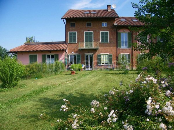 casa indipendente in affitto ad Arignano in zona Oriassolo