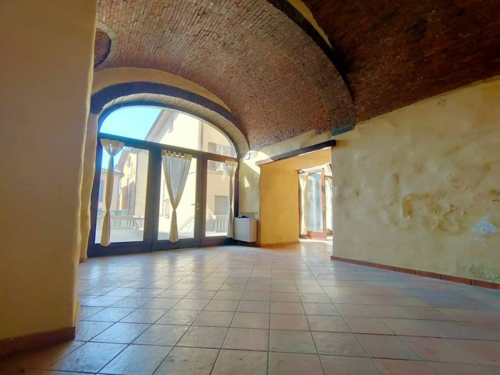 negozio in affitto a Sarnico