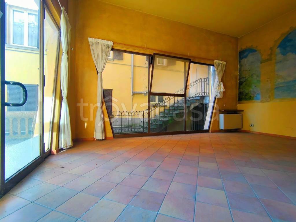 negozio in affitto a Sarnico