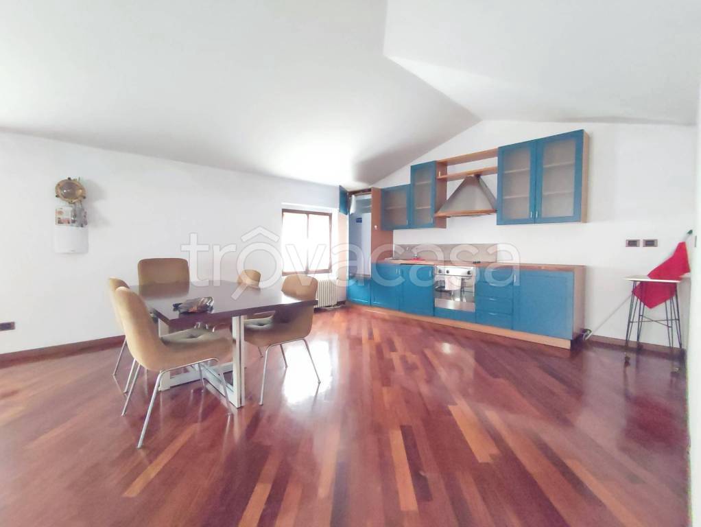 appartamento in affitto a Sarnico
