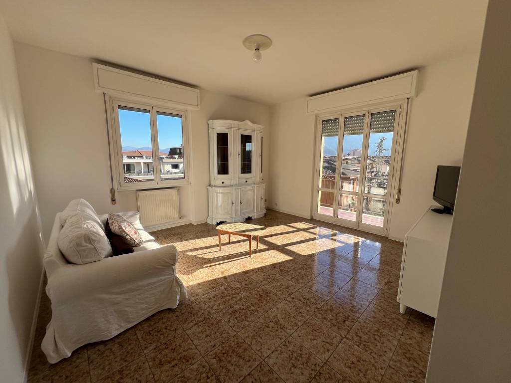 appartamento in affitto a Sarnico