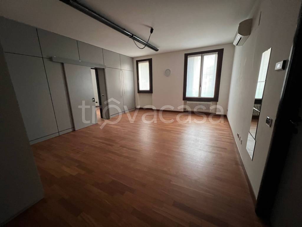 appartamento in affitto a Sarnico