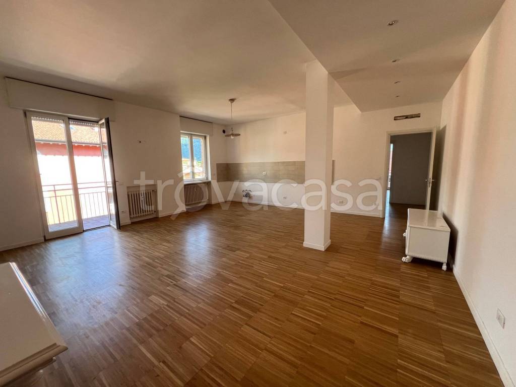 appartamento in affitto a Sarnico in zona Rudello