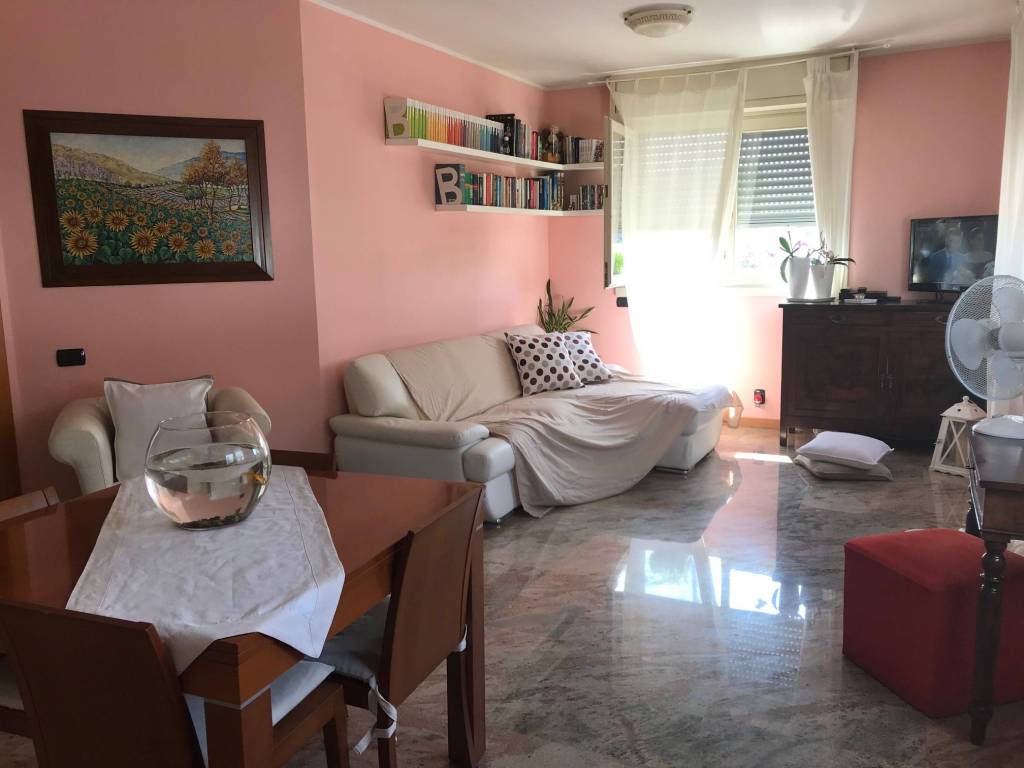appartamento in affitto a Sarnico in zona Rudello