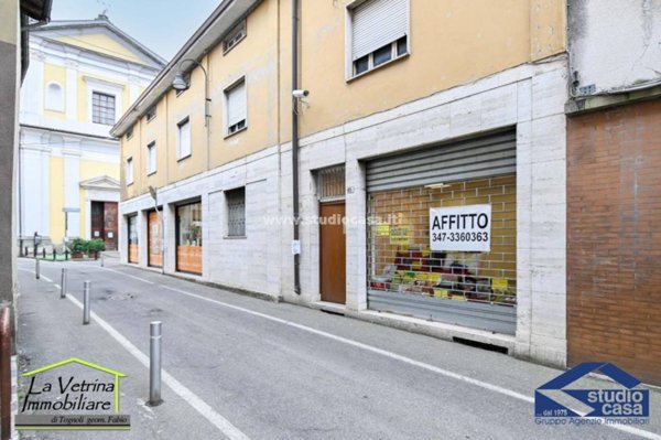 negozio in affitto a Scanzorosciate