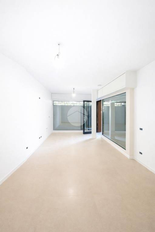 negozio in affitto a Scanzorosciate in zona Tribulina