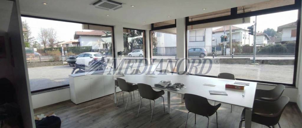 negozio in affitto a Scanzorosciate