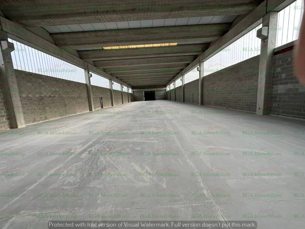 locale commerciale in affitto a Seriate