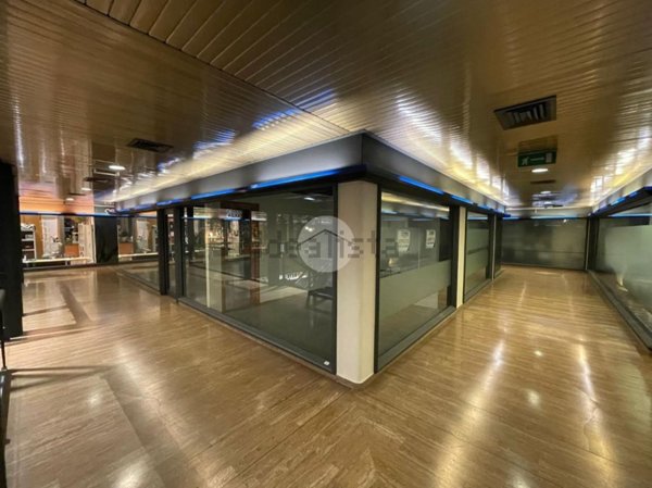 negozio in affitto a Seriate