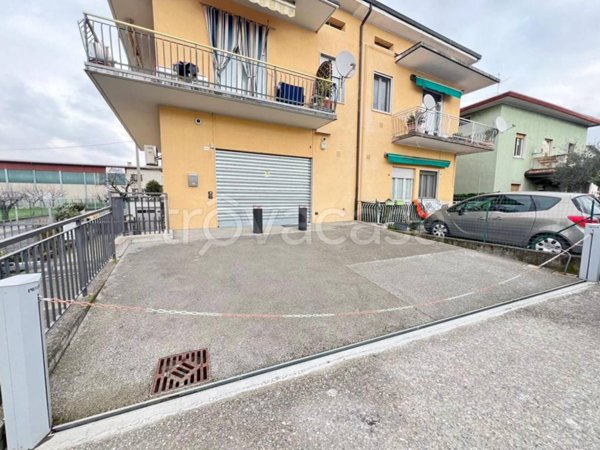 negozio in affitto a Seriate
