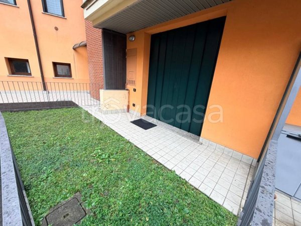 appartamento in affitto a Seriate in zona Comonte