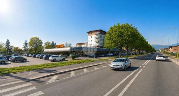 locale commerciale in affitto a Seriate in zona Paderno